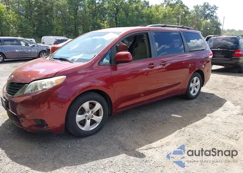 2011 Toyota Sienna Le V6 from USA, damaged, VIN 5TDKK3DC7BS064349